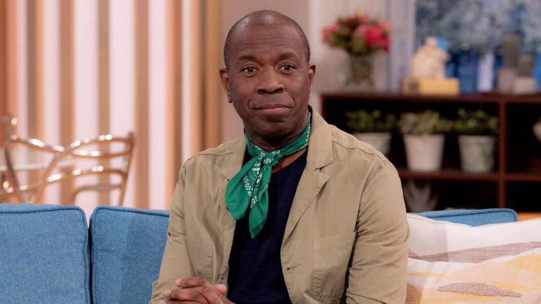 clive-myrie-apologises-for-not-declaring-145k-earnings-to-bbc