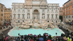 rome-to-bring-in-queueing-system-as-trevi-fountain-re-opens-after-restoration rome-to-bring-in-queueing-system-as-trevi-fountain-re-opens-after-restoration