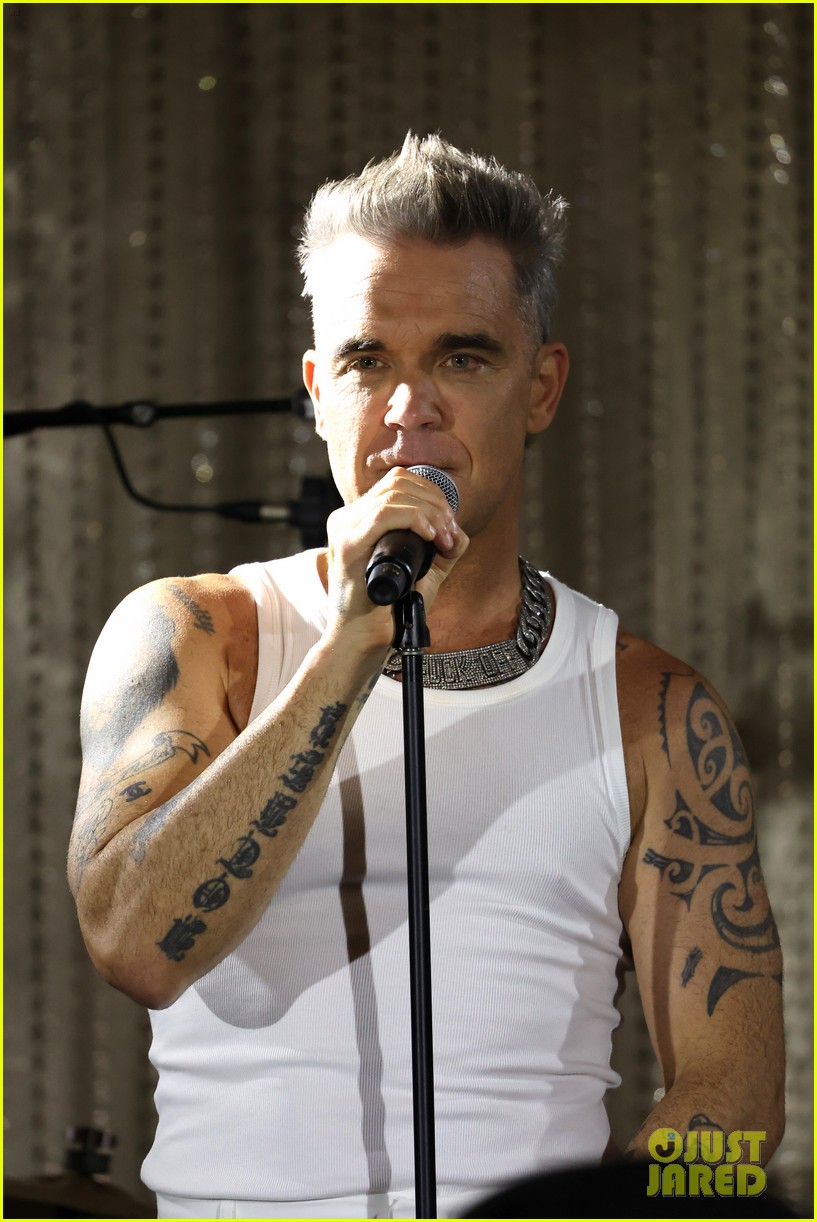 better-man:-how-jonno-davies-became-a-monkey-robbie-williams