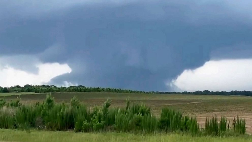 tornadoes-in-texas-and-mississippi-kill-2-and-injure-6-as-severe-weather-system-moves-east tornadoes-in-texas-and-mississippi-kill-2-and-injure-6-as-severe-weather-system-moves-east