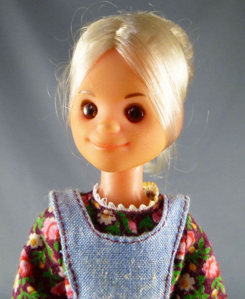 mother-sues-mattel-after-porn-site-misprint-on-wicked-dolls
