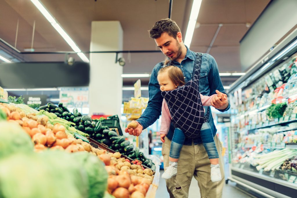 shoppers-increasingly-using-cash-to-budget