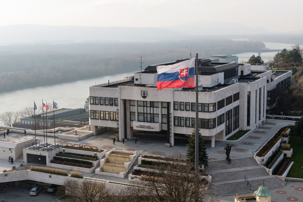 slovakia-threatens-to-cut-benefit-for-ukrainian-refugees-in-gas-dispute