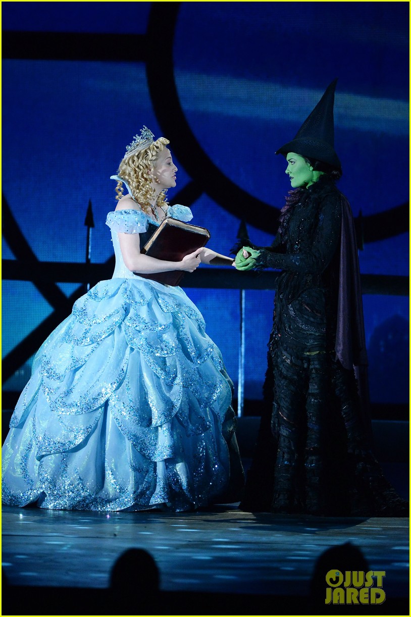 sag-awards:-wicked-leads-nominations,-but-angelina-jolie-snubbed
