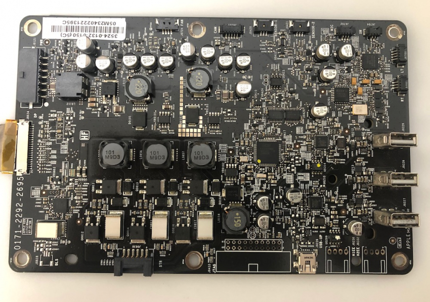 Apple board pushes against diversity rollback call