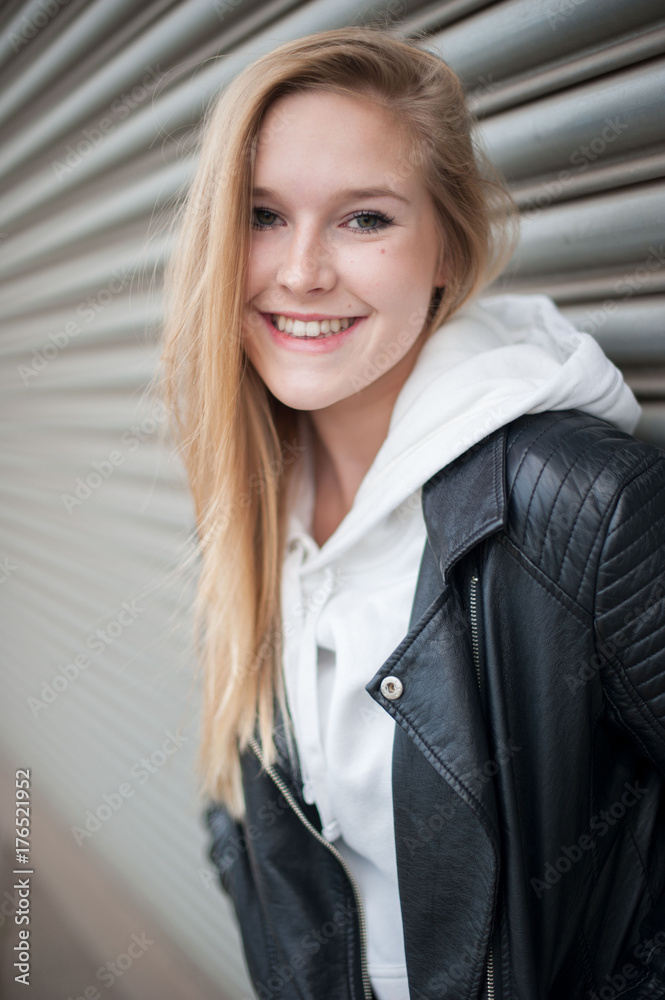 Austrian woman kidnapped by unknown assailants in Niger