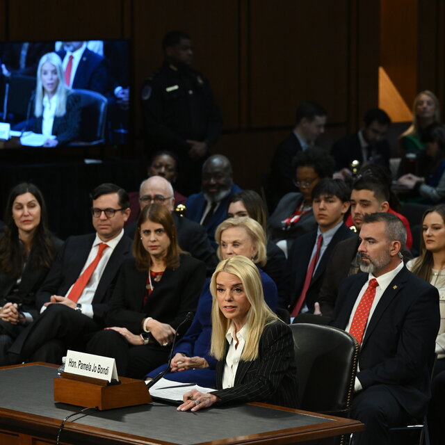 pam-bondi:-attorney-general-nominee-grilled-on-loyalty-to-trump