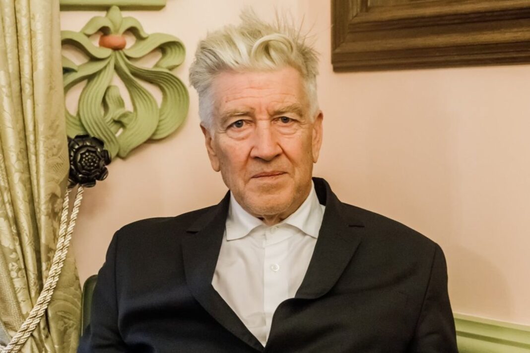 david-lynch:-twin-peaks-film-director-dies-at-78,-family-says