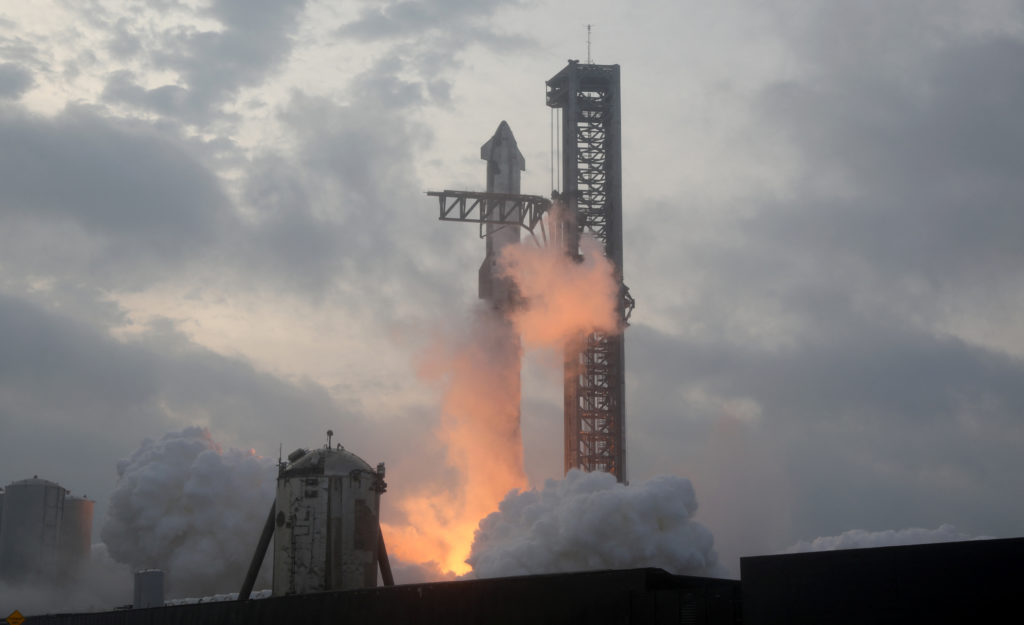 spacex-loses-spacecraft-after-catching-rocket-booster-at-the-launch-pad-in-latest-starship-test