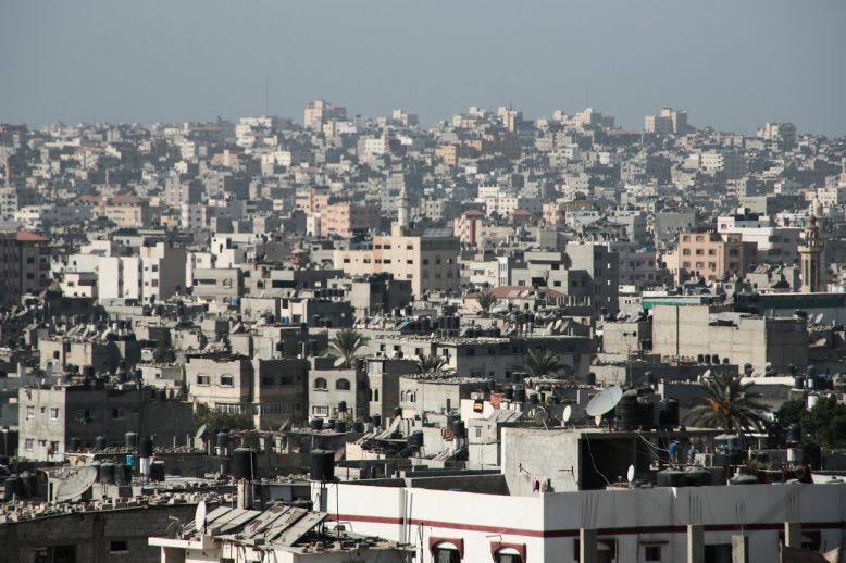 Gaza: Joy fades as Gazans return to destroyed homes