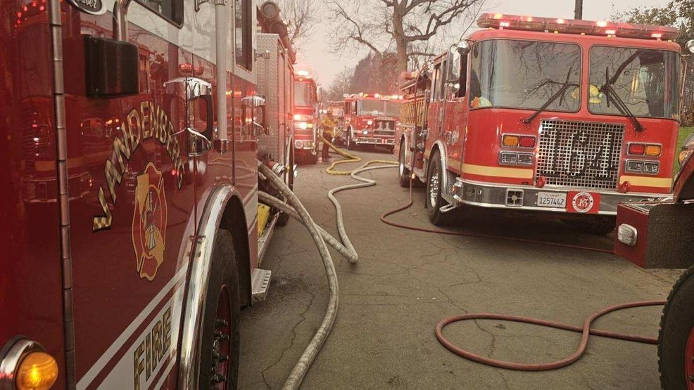 fire-crews-in-southern-california-quickly-extinguish-brush-fires-amid-extreme-fire-weather fire-crews-in-southern-california-quickly-extinguish-brush-fires-amid-extreme-fire-weather