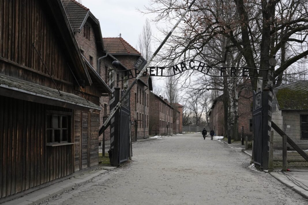 Auschwitz anniversary: Russia puts World War Two focus on Soviet victims