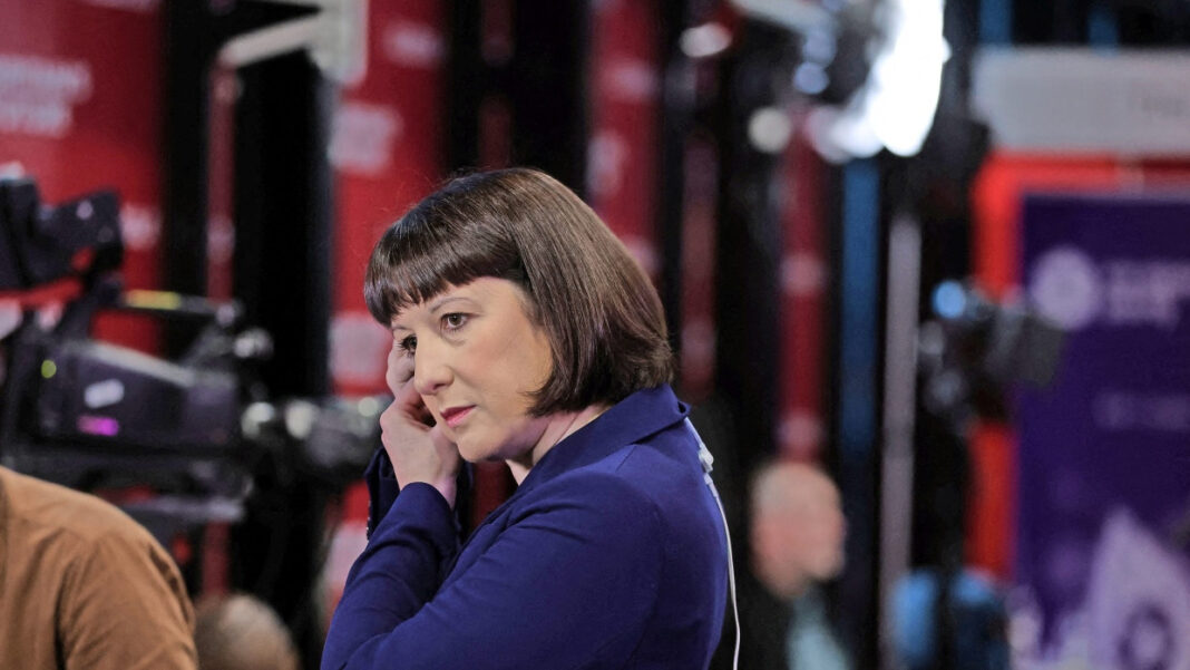 Rachel Reeves hints at support for Heathrow third runway