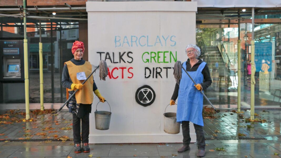 Barclays tells staff to come into the office more