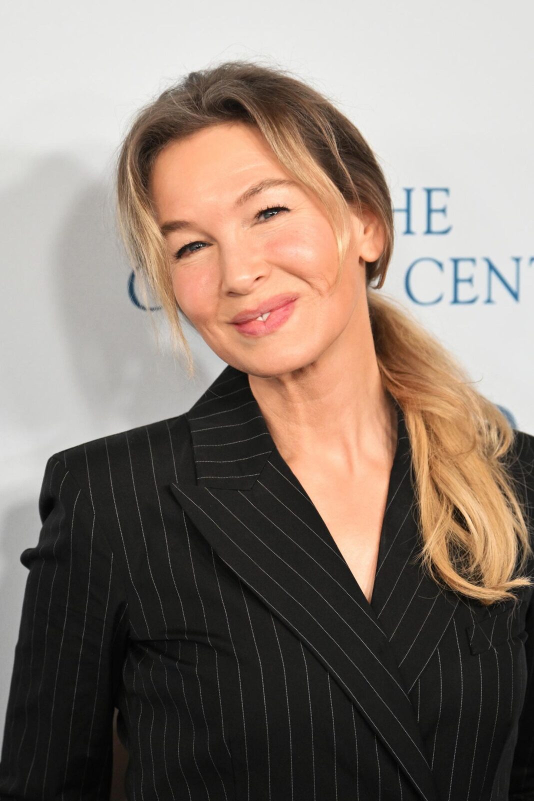 bridget-jones:-life-lessons-she-taught-gen-z-from-self-acceptance-to-the-power-of-granny-pants