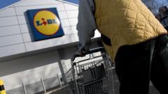 Lidl raises pay ahead of minimum wage rise