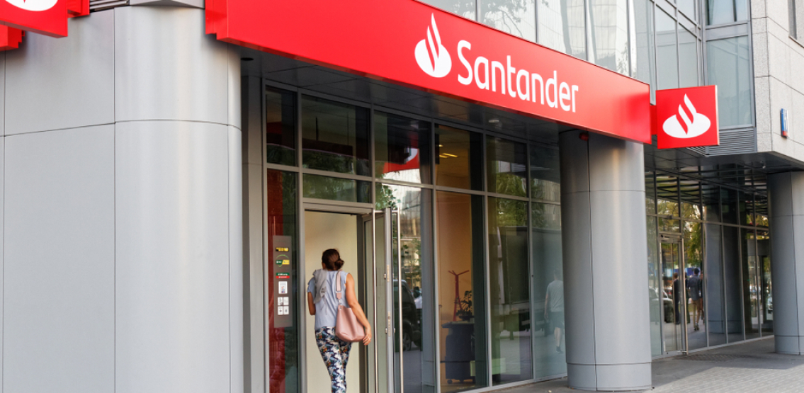 santander-and-barclays-cut-mortgage-rates-below-4%-as-market-picks-up.