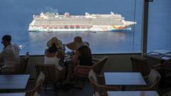santorini-fears-for-summer-tourist-season-as-earthquakes-hit-island