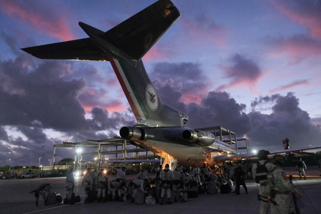 mexico-deploys-the-first-of-10,000-national-guard-troops-to-us-border-after-trump’s-tariff-threat