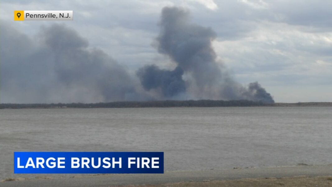 crews-battle-wildfires-in-north-and-south-carolina-amid-dry-conditions-and-gusty-winds