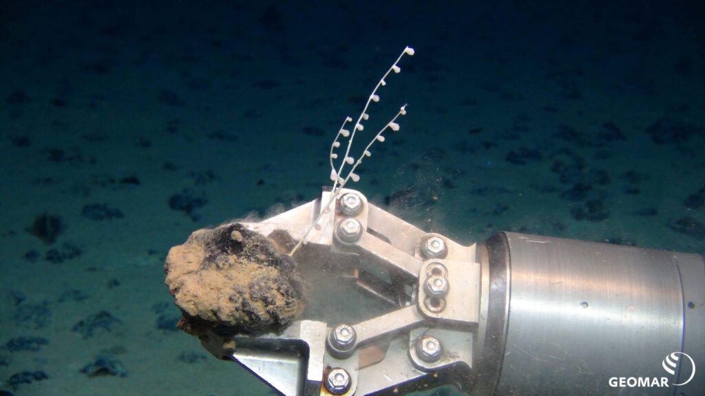 deep-sea-mining-tech-advances-but-doubts-remain