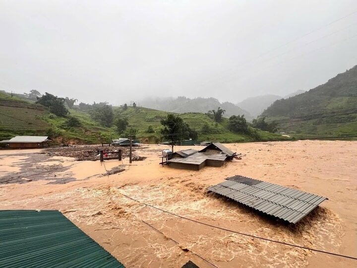 floodwaters-still-threaten-parts-of-australia’s-east-coast-as-tropical-storm-cleanup-begins