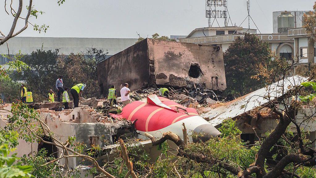 air-india-crash:-devastating-tragedy-threatens-carrier’s-ambitious-turnaround