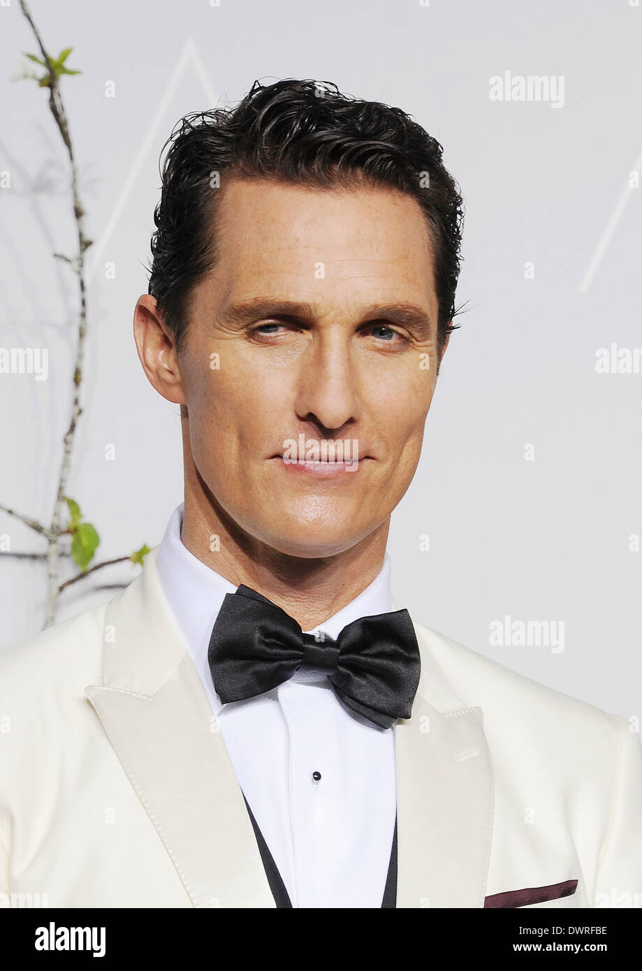 matthew-mcconaughey-to-star-in-new-mike-hammer-movie