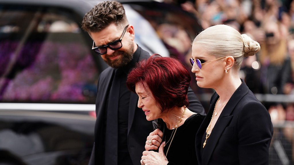 ozzy-osbourne-gets-raucous-and-emotional-send-off-in-birmingham
