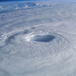 hurricane-erin-rapidly-intensifies-to-category-five-storm