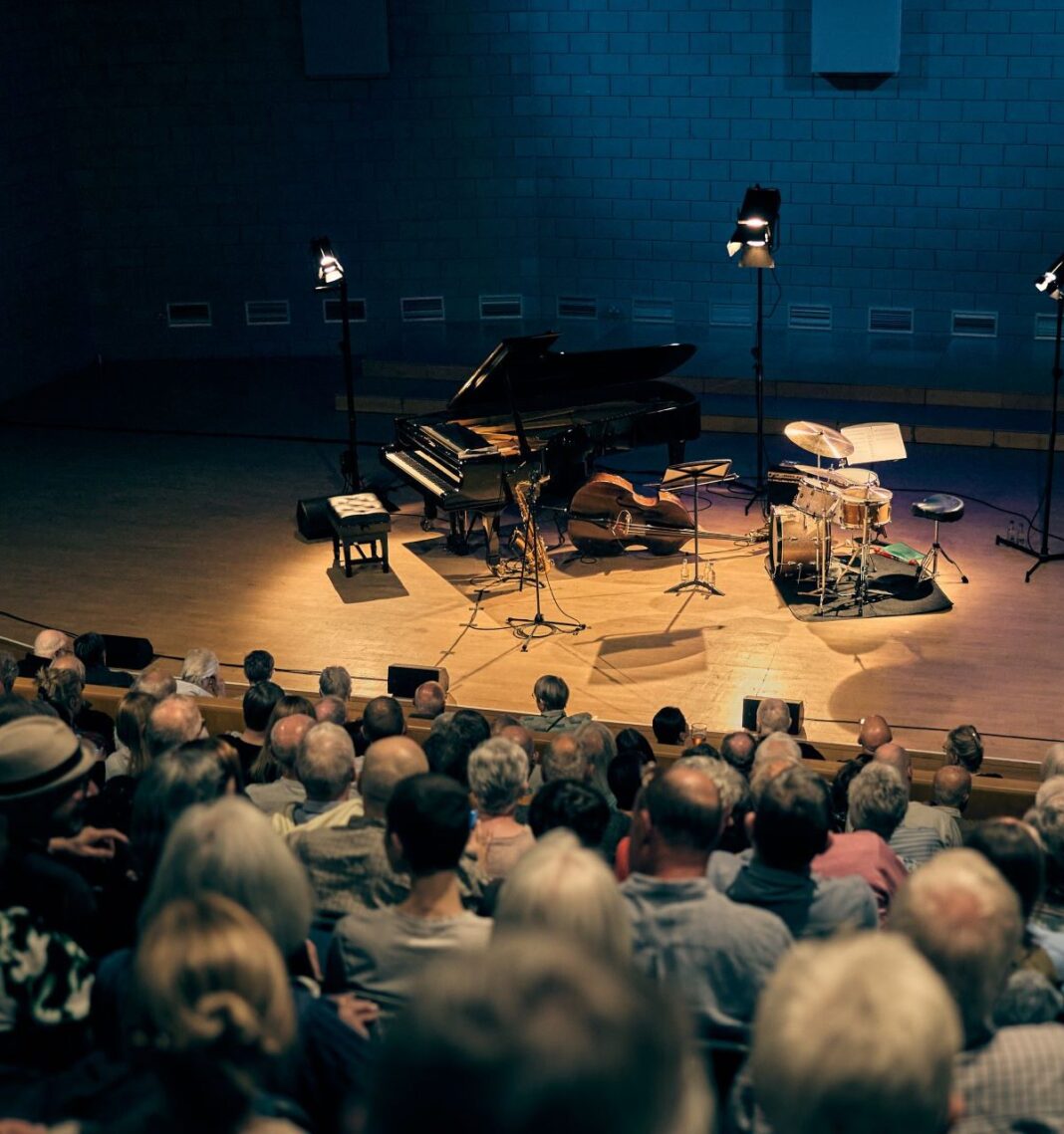 what’s-the-big-deal-about-ai-data-centres? what’s-the-big-deal-about-ai-data-centres?