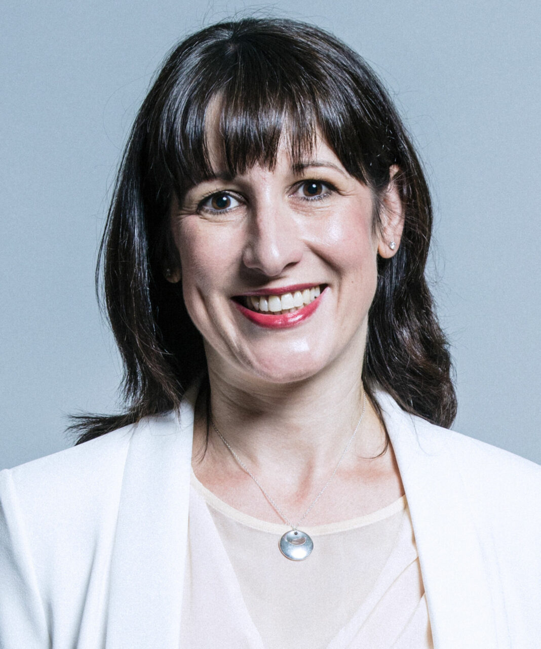 rachel-reeves-to-guarantee-paid-work-for-young-people-unemployed-for-18-months