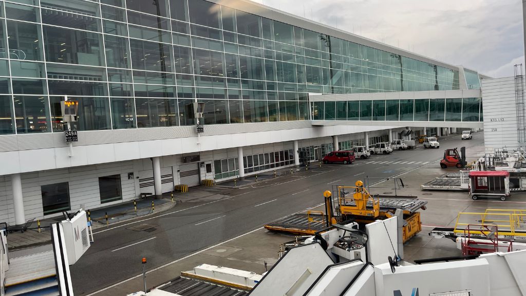 munich-airport-reopens-after-drone-sightings-force-closure