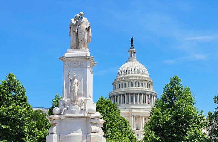 tourists-in-washington-react-to-shutdown-as-attractions-closed
