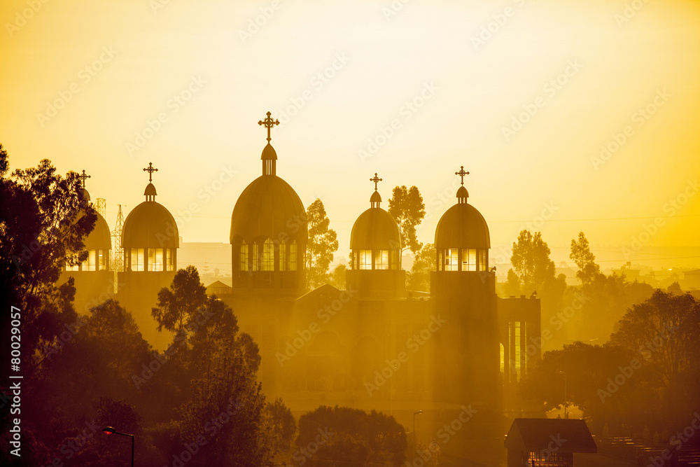 ethiopia-orthodox-christian-church-in-arerti:-funerals-held-after-scaffolding-collapse-kills-36