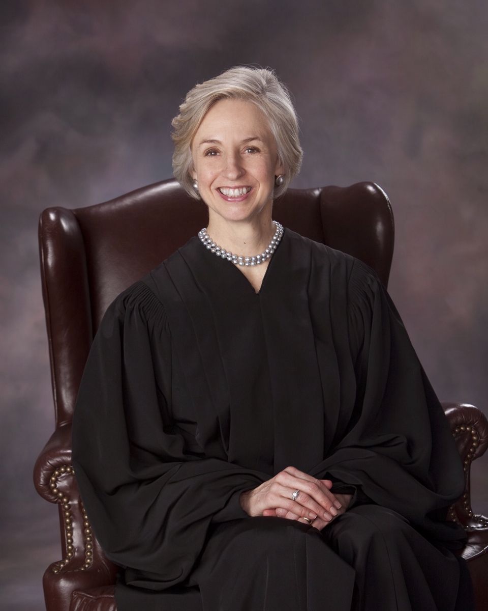 federal-judge-temporarily-blocks-trump-administration-from-sending-national-guard-troops-to-oregon