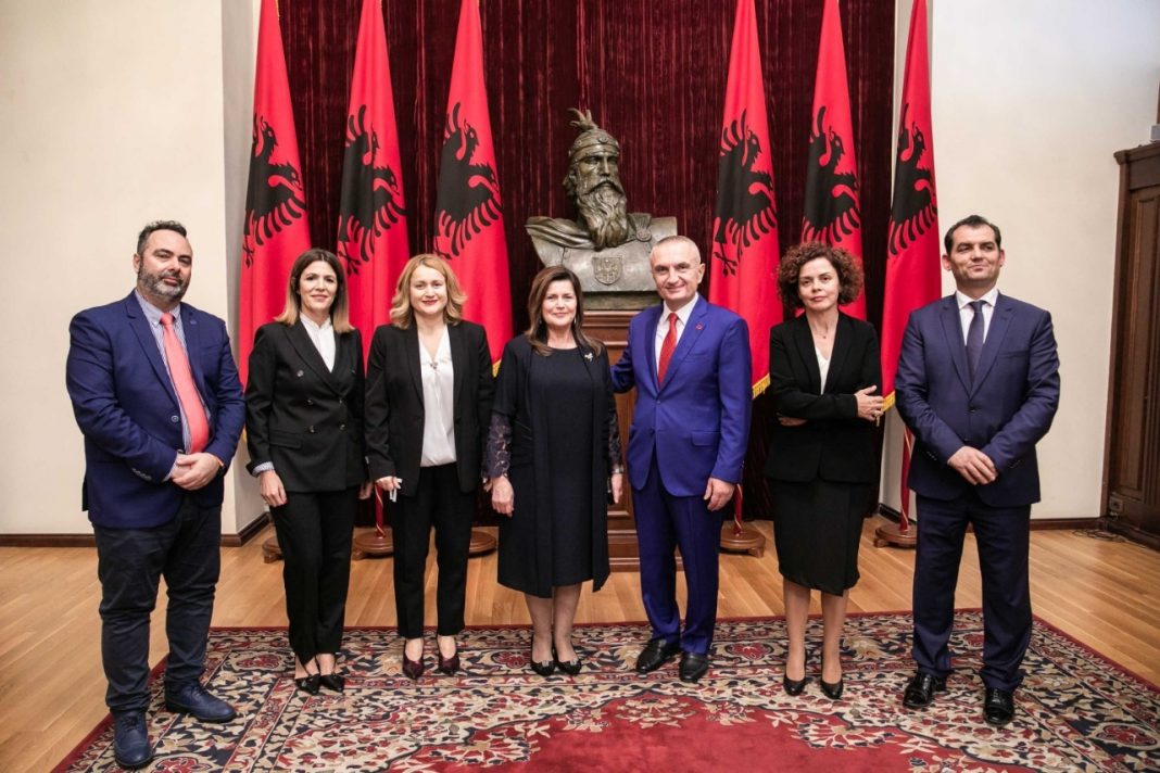 albanian-judge-shot-dead-in-court-by-man-on-trial