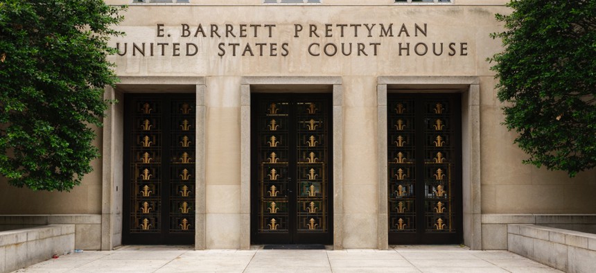 judge-blocks-national-guard-deployment-in-illinois-for-2-weeks
