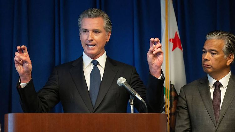 Trump administration issues layoff notices to more than 4,000 workers during government shutdown