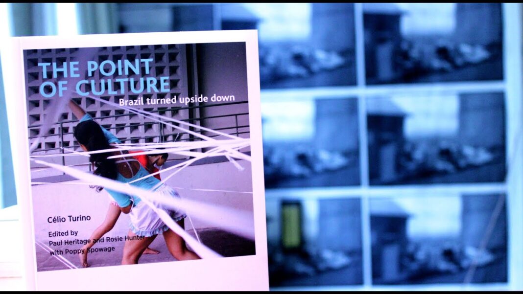 A man in Brazil turned his childhood dream into a small cinema for film lovers