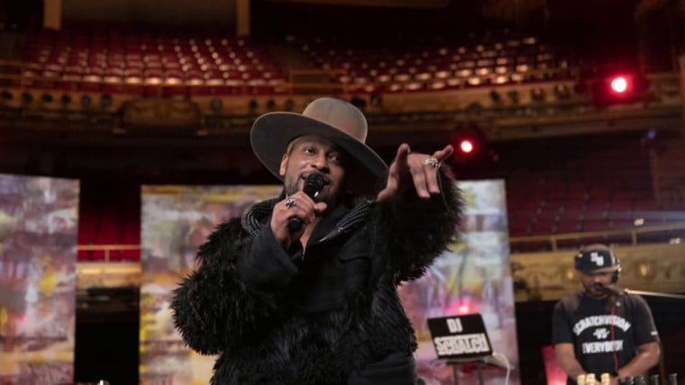 dangelo,-grammy-winning-r&b-singer-who-became-an-icon-with-untitled-(how-does-it-feel),-dies