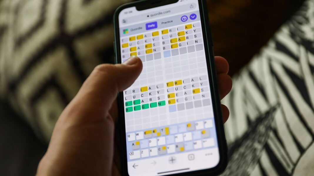Quordle today – my hints and answers for October 16 (#1361)