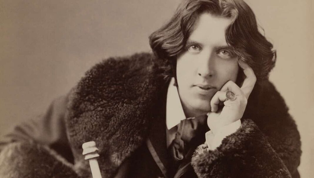 oscar-wilde’s-british-library-card-reissued-130-years-after-being-revoked-over-gay-conviction oscar-wilde’s-british-library-card-reissued-130-years-after-being-revoked-over-gay-conviction