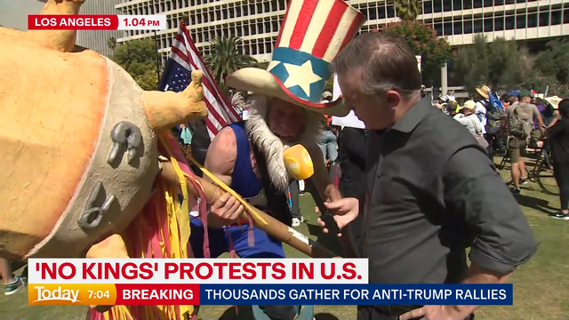 ‘no-kings’-protests-against-trump-bring-a-street-party-vibe-to-cities-nationwide