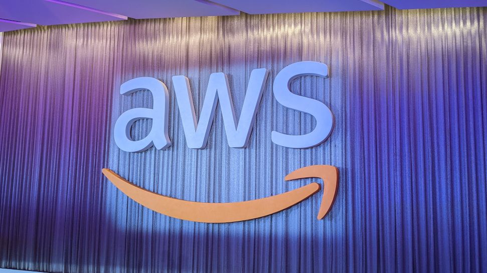 amazon-outage:-every-website-knocked-offline-by-the-huge-aws-outage