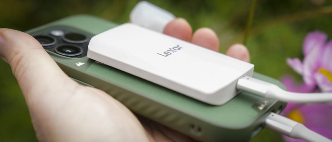 i-reviewed-the-stylish-and-rugged-lexar-es5-magnetic-portable-ssd-–-but-you