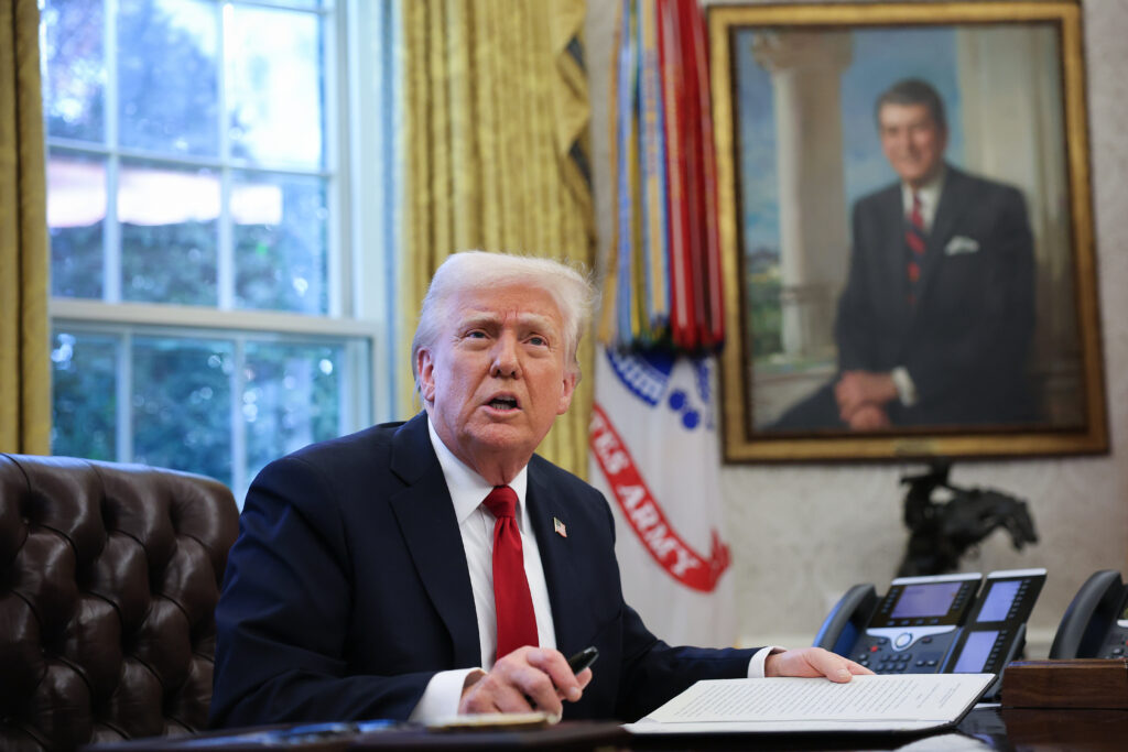 trump-says-‘existing-structure’-of-white-house-east-wing-to-be-torn-down
