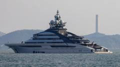 russian-superyacht-sails-through-strait-of-hormuz-despite-blockade russian-superyacht-sails-through-strait-of-hormuz-despite-blockade
