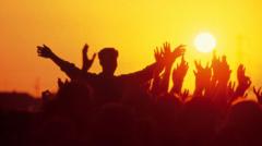 festival-tickets-are-getting-more-expensive-–-we-compared-them festival-tickets-are-getting-more-expensive-–-we-compared-them