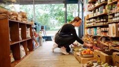 inflation-unexpectedly-steady-as-food-price-rises-slow inflation-unexpectedly-steady-as-food-price-rises-slow